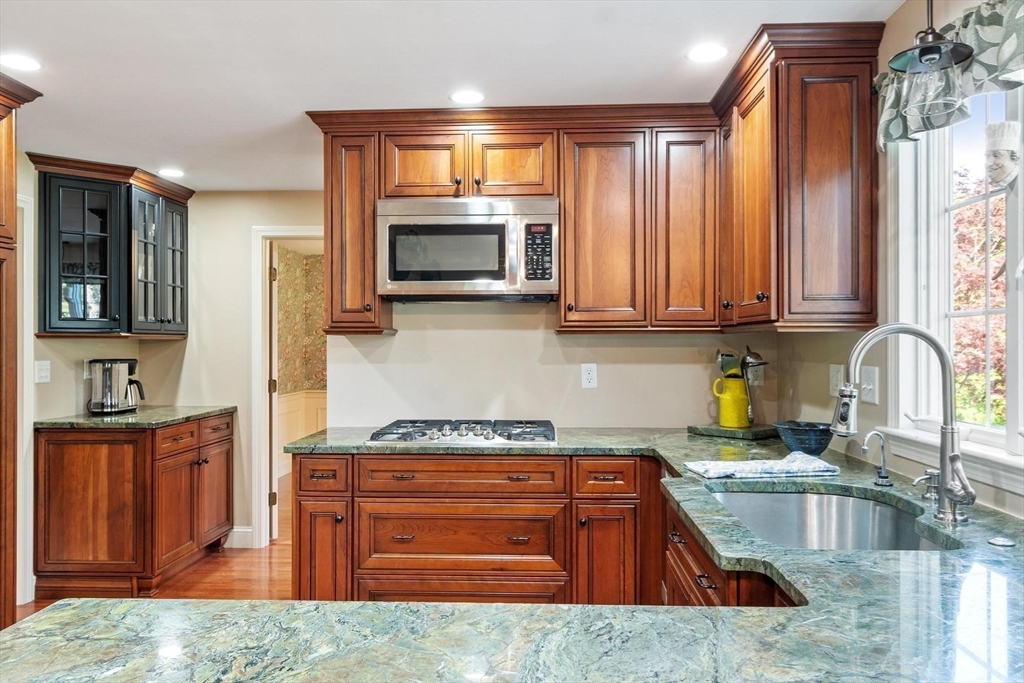 19 Dalton Road, Chelmsford, MA Photo #13