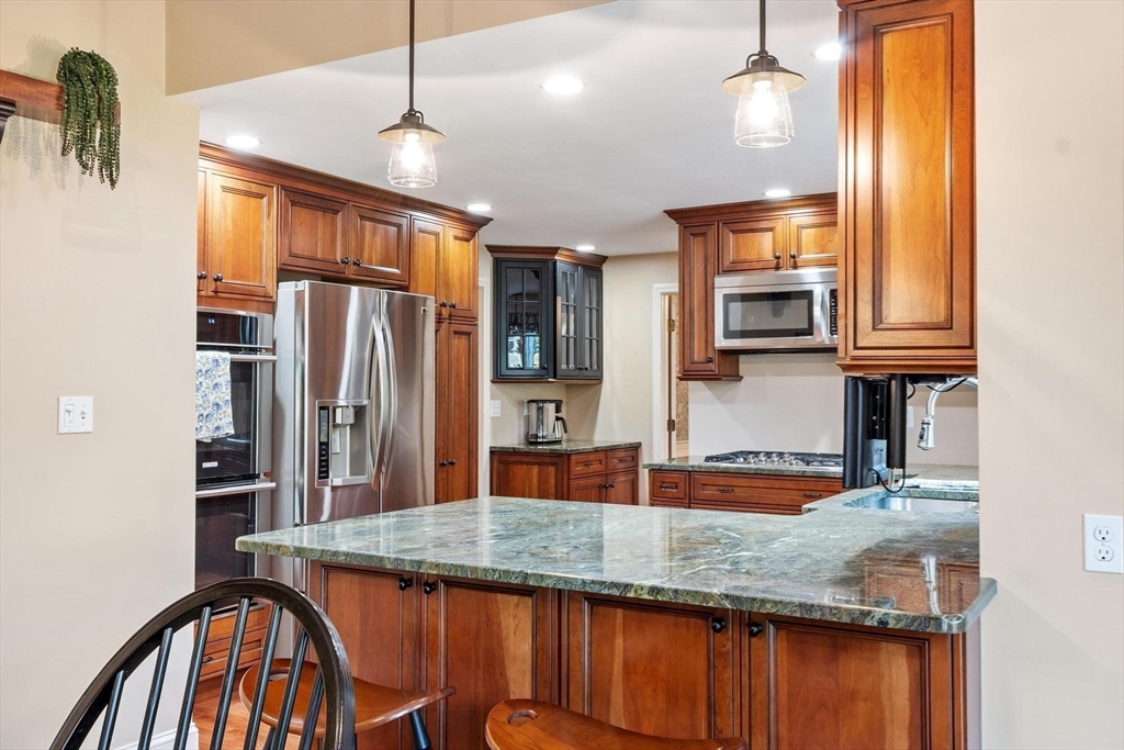 19 Dalton Road, Chelmsford, MA Photo #14