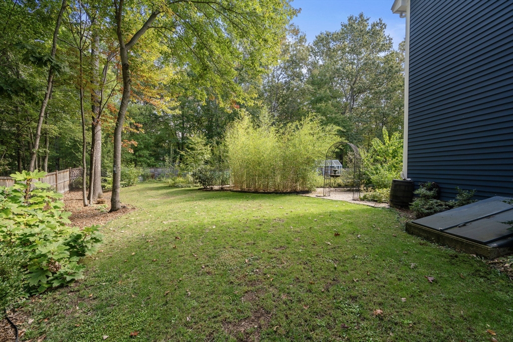 33 Whispering Way