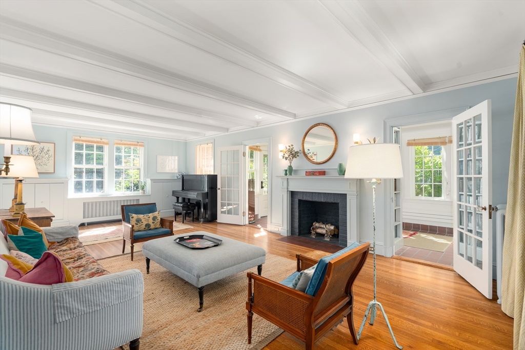61 Larchwood Drive