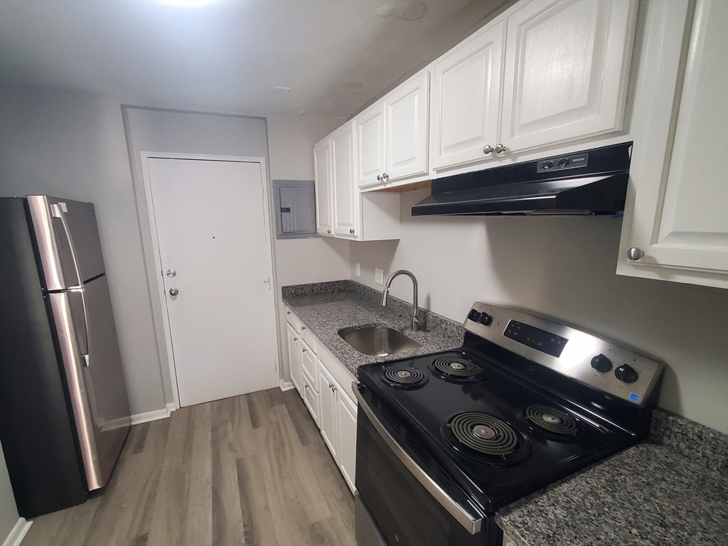 760 Cummins Highway 18