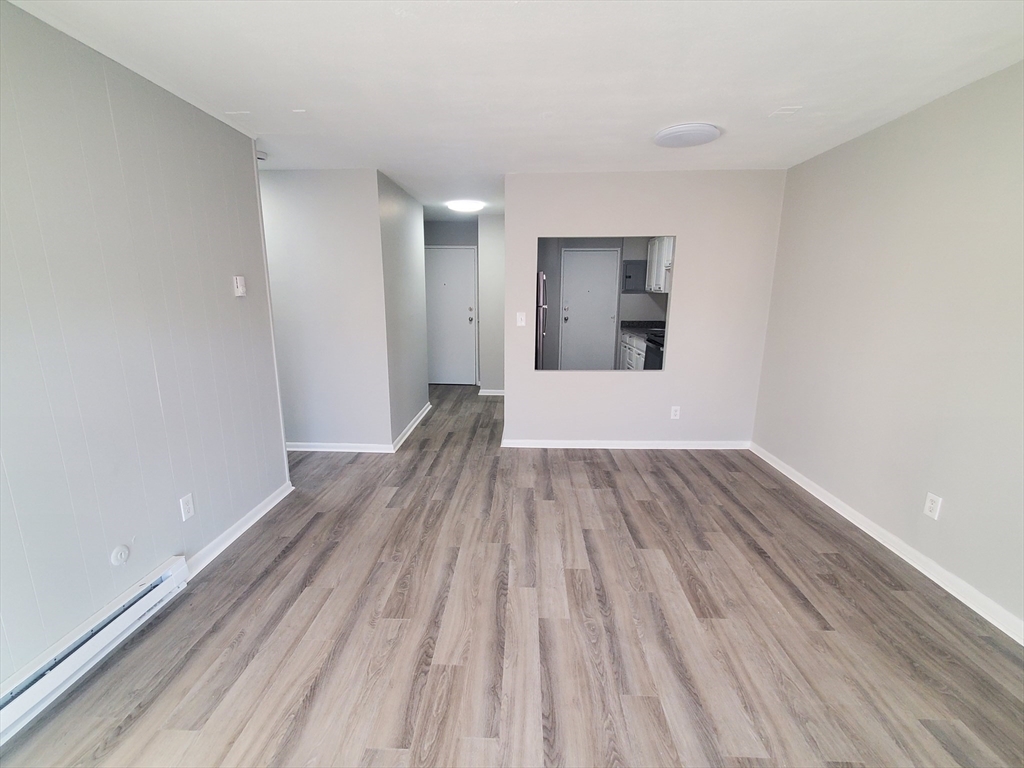 760 Cummins Highway 18