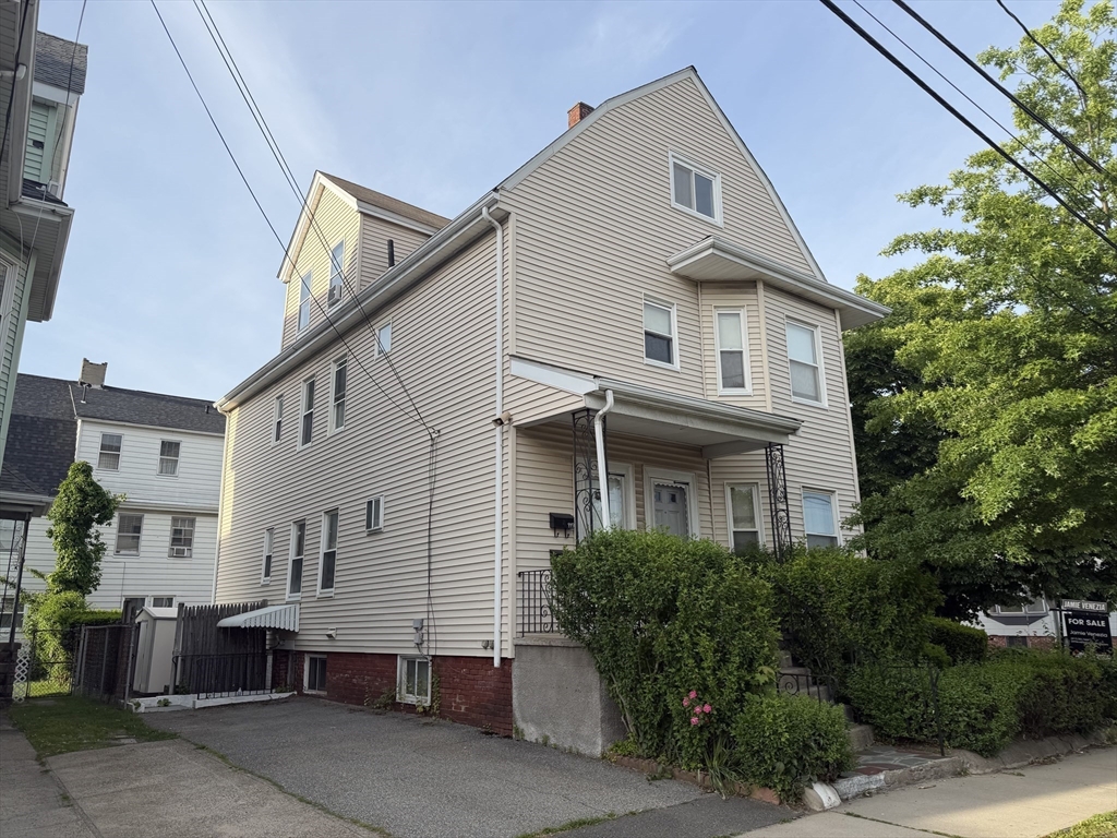 117-119 Belmont St