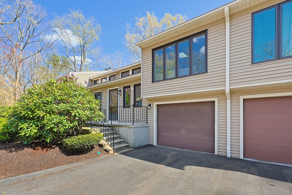 Photo of 36 Nottingham Rd, Grafton, MA