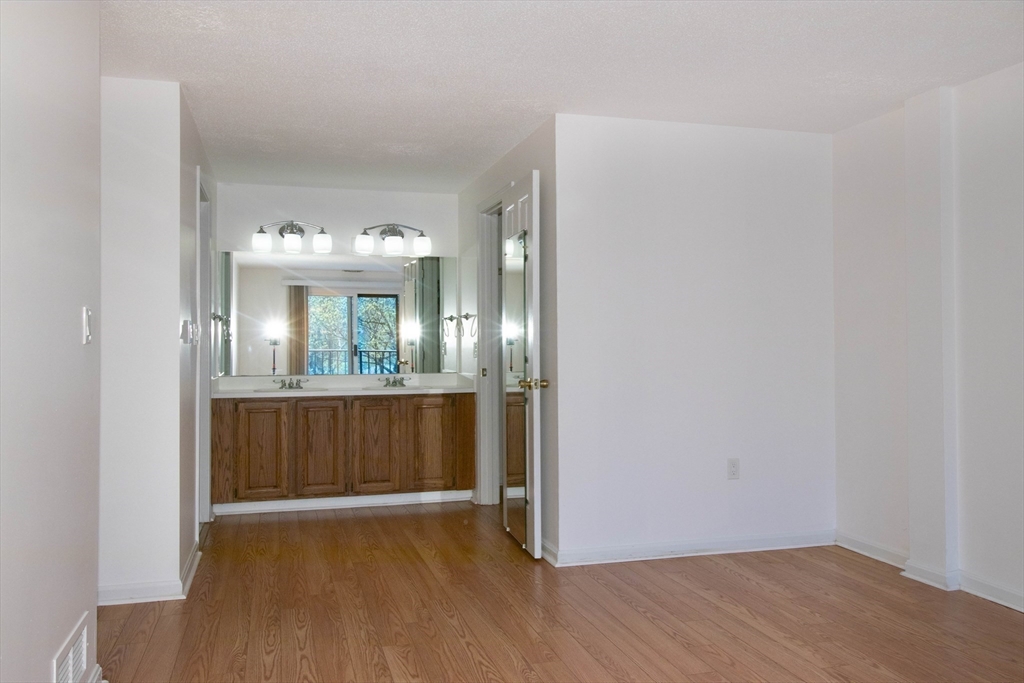 9 Ledgewood Way #29, Peabody, MA, 9 Ledgewood Way #29, Peabody, MA Photo #21