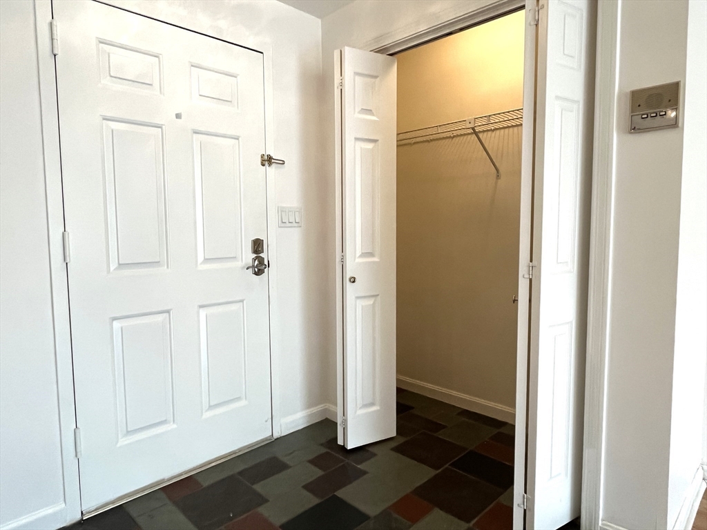 9 Ledgewood Way #29, Peabody, MA, 9 Ledgewood Way #29, Peabody, MA Photo #8
