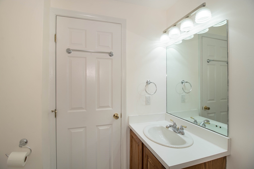 9 Ledgewood Way #29, Peabody, MA, 9 Ledgewood Way #29, Peabody, MA Photo #29