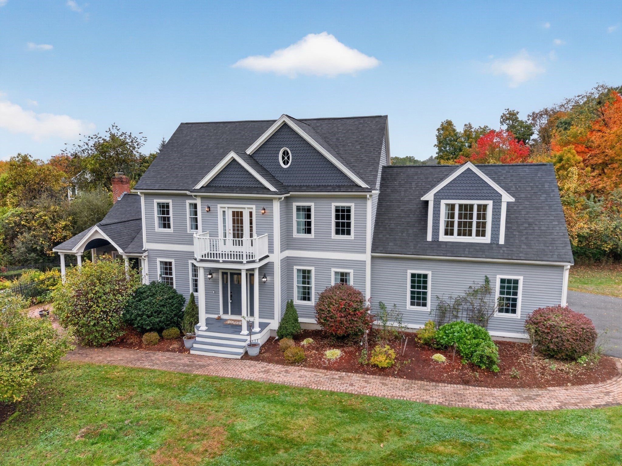2 Watkins Ln, Southborough MA 01772