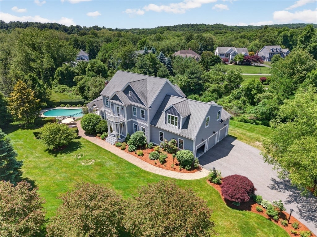 2 Watkins Ln