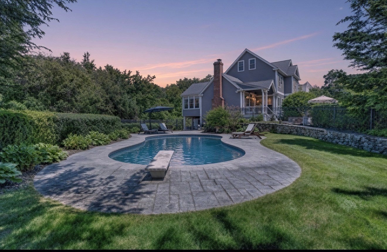 2 Watkins Ln