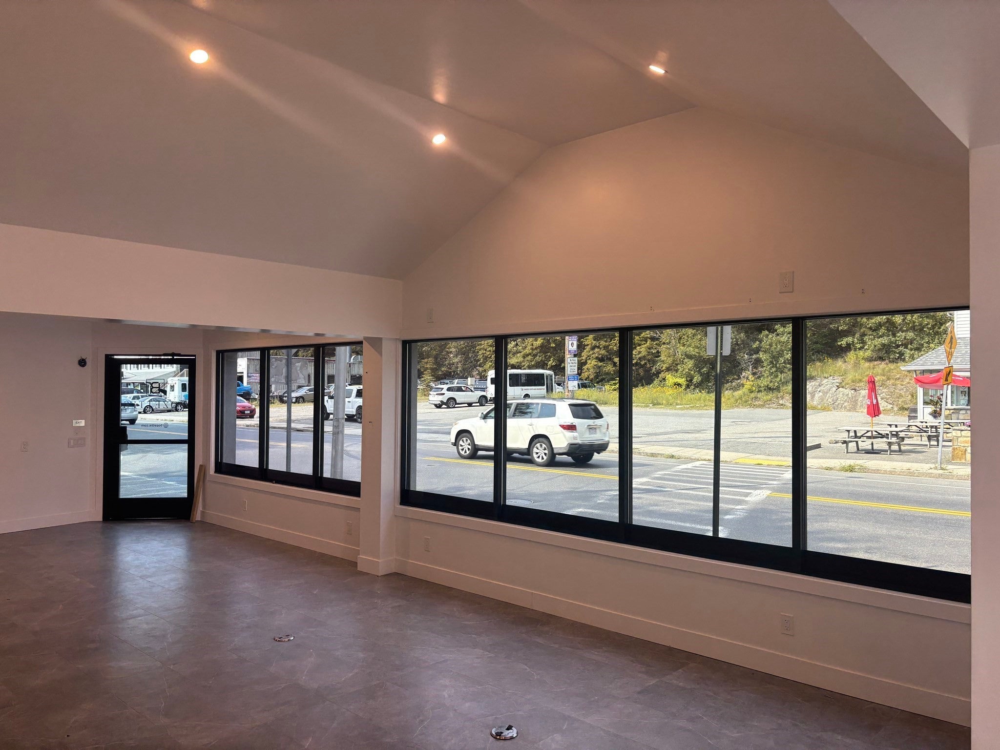 1147 Main