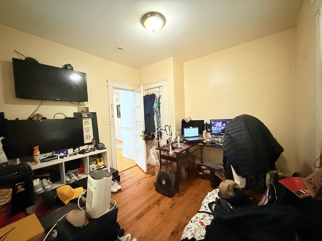 11 Edwin St, Boston, MA Photo #10