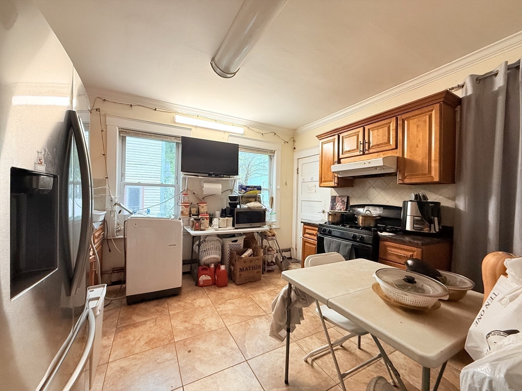 11 Edwin St, Boston, MA Photo #17