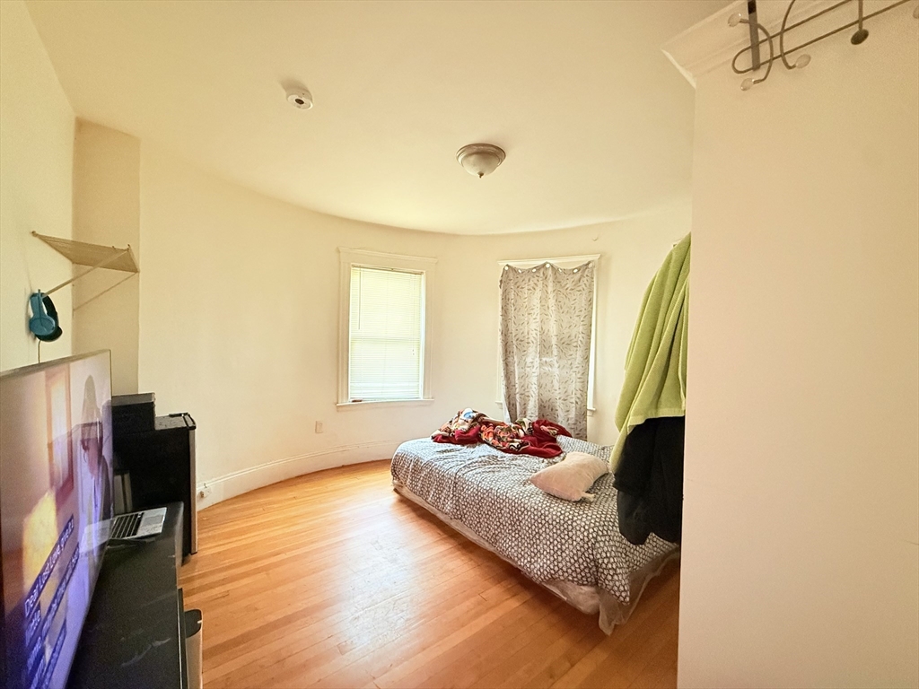 11 Edwin St, Boston, MA Photo #4