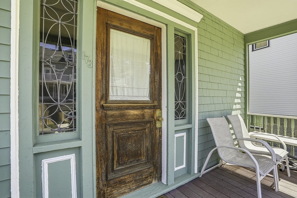 173 Grovers Ave 3