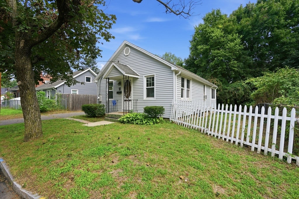 85 Silas St, Springfield, MA, 85 Silas St, Springfield, MA Photo #3