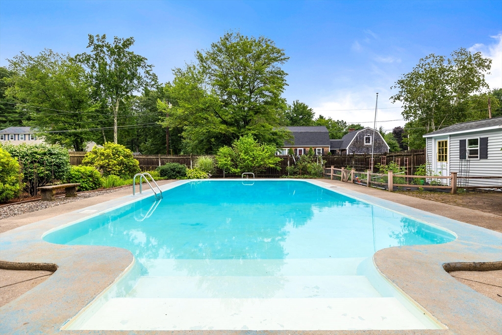 4 Aldrich Rd