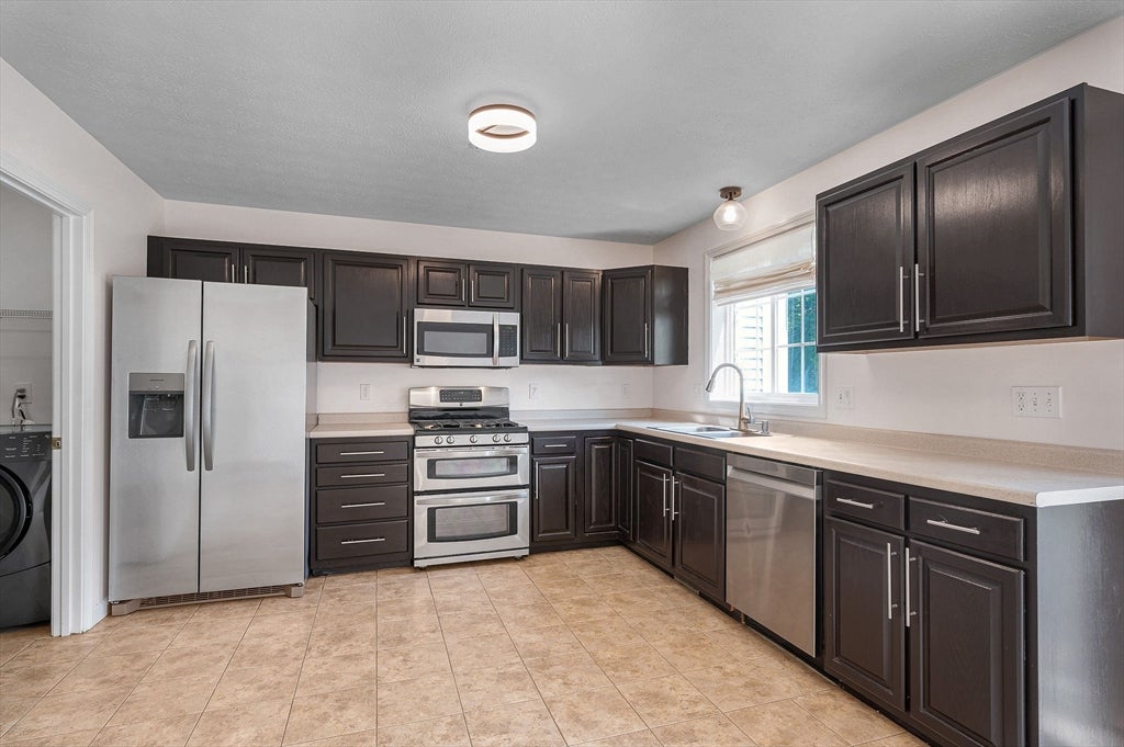 4 Georgetowne DR #4, Nashua, NH, 4 Georgetowne DR #4, Nashua, NH Photo #9