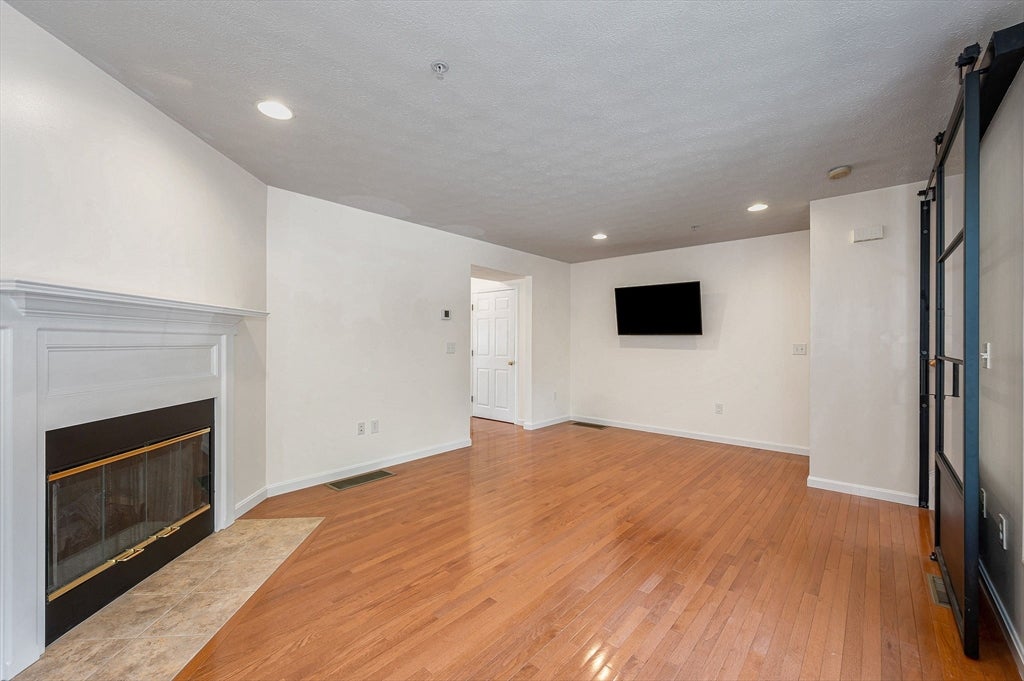 4 Georgetowne DR #4, Nashua, NH, 4 Georgetowne DR #4, Nashua, NH Photo #6