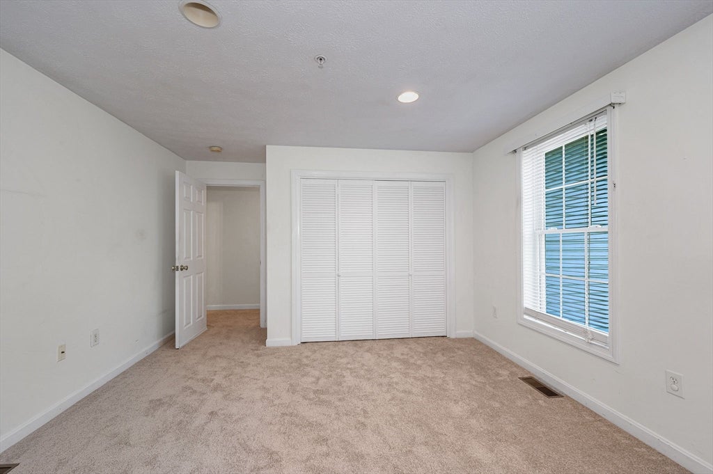 4 Georgetowne DR #4, Nashua, NH, 4 Georgetowne DR #4, Nashua, NH Photo #16
