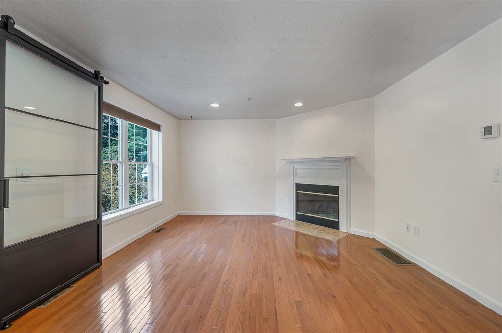 4 Georgetowne 4