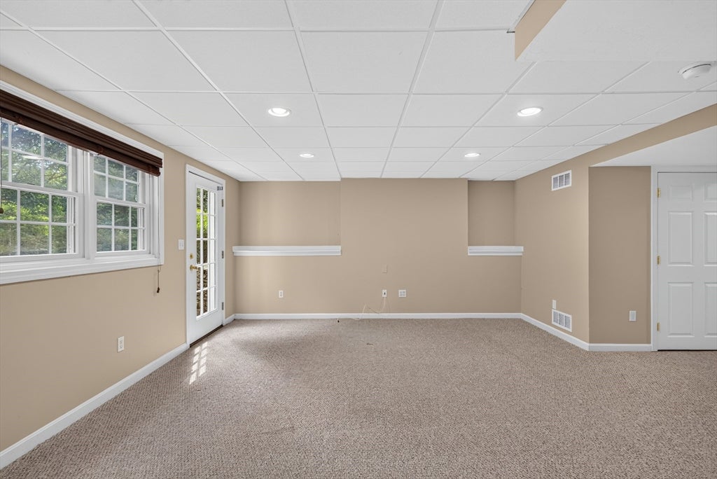 142 Holman St, Shrewsbury, MA, 142 Holman St, Shrewsbury, MA Photo #35