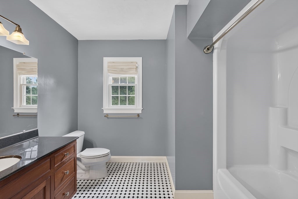 142 Holman St, Shrewsbury, MA, 142 Holman St, Shrewsbury, MA Photo #33