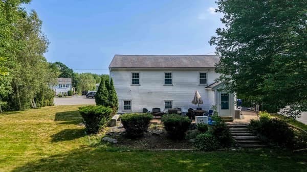 40 Elmwood Dr