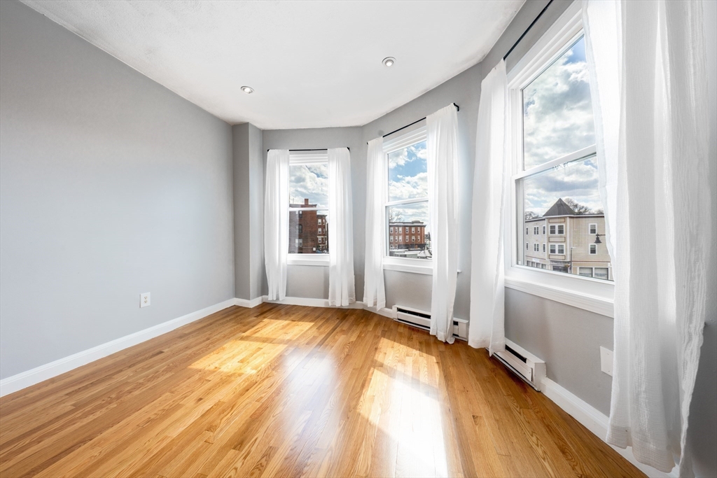 1810 Dorchester Ave 8