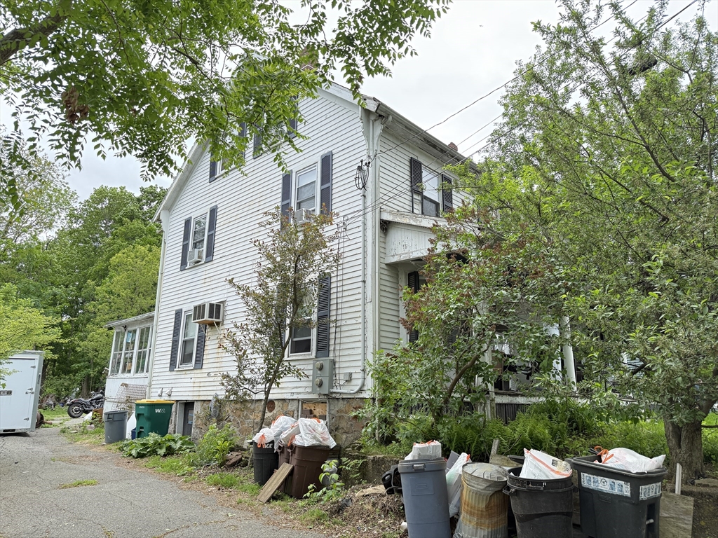 19 Davis St
