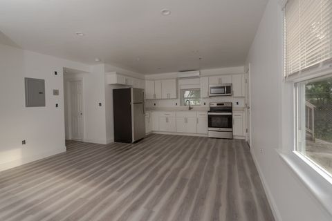 Photo of 11 Park St #8, Haverhill, MA 01830 (MLS # 73483495)