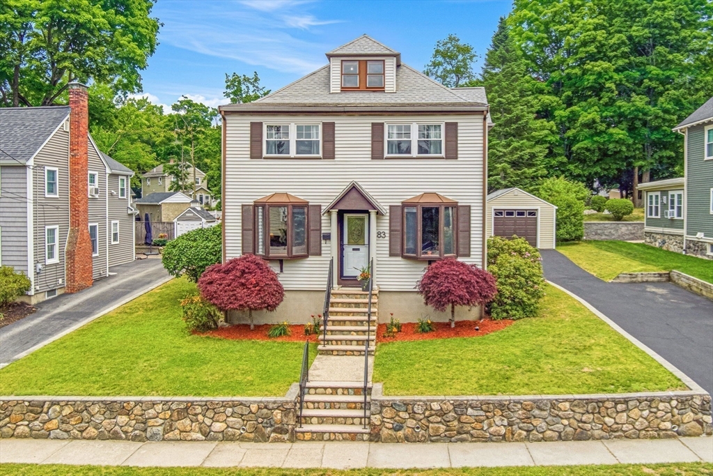 83 Grand St