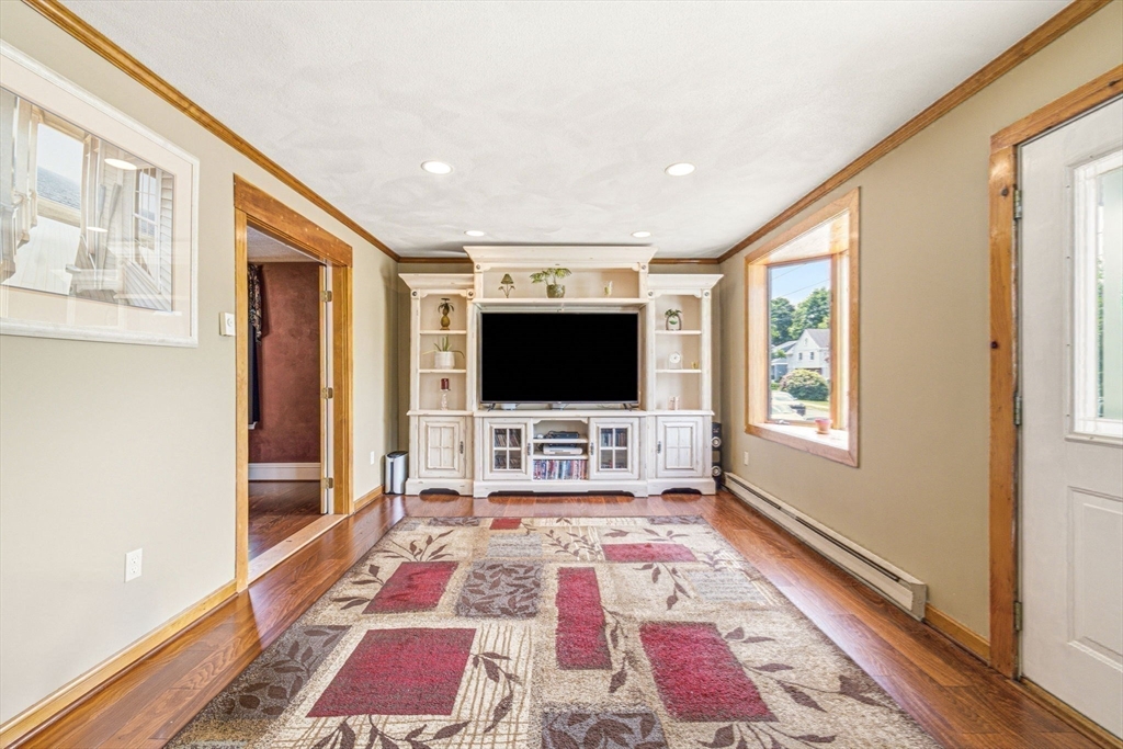 83 Grand St