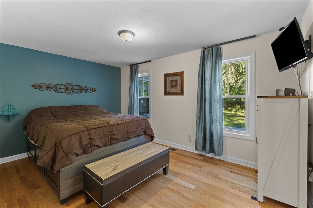 31 Mixter Rd, Holden, MA Photo #13
