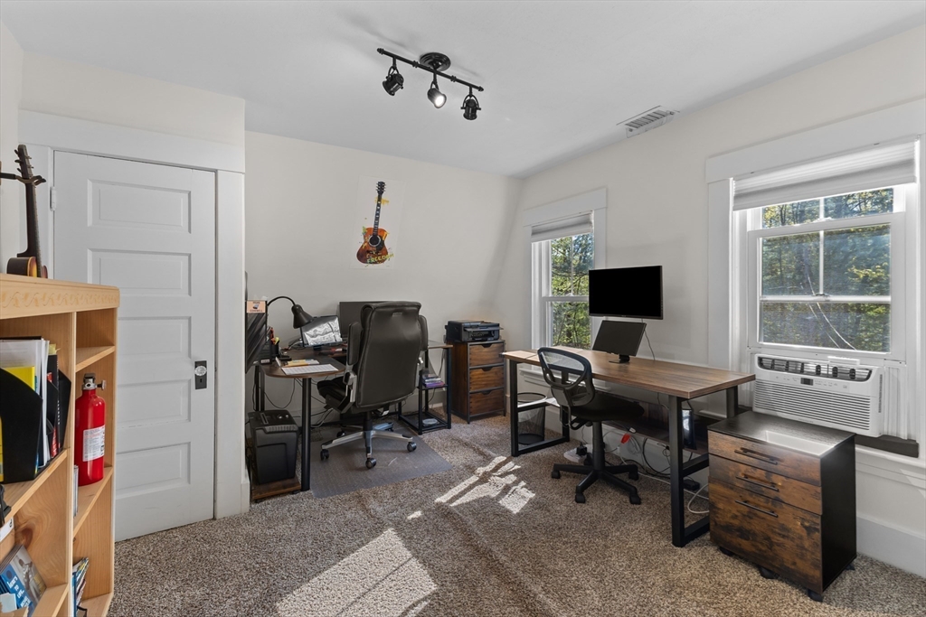 31 Mixter Rd, Holden, MA Photo #19