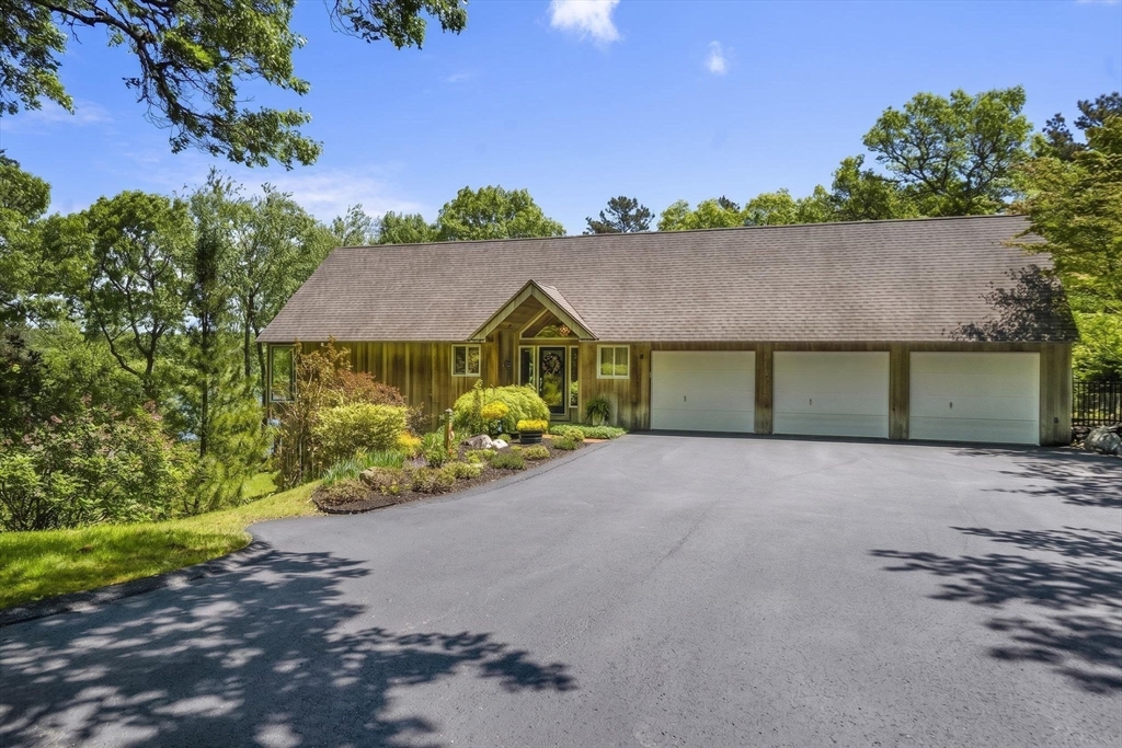818 Long Pond Rd