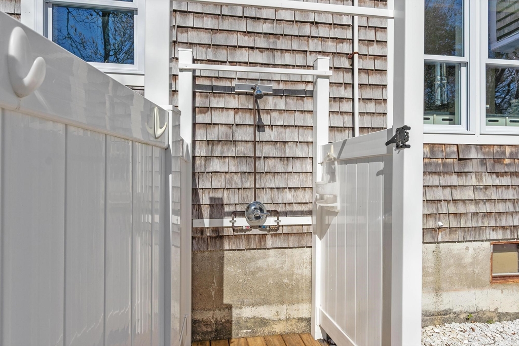 22 Fairfield Dr, Wareham, MA Photo #7