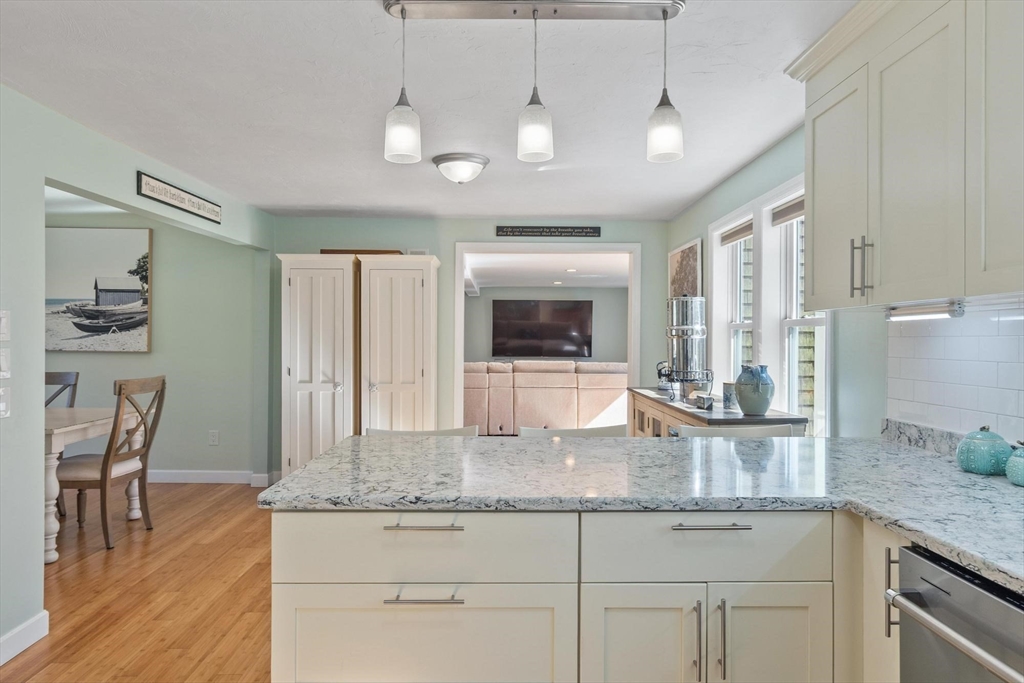 22 Fairfield Dr, Wareham, MA Photo #17
