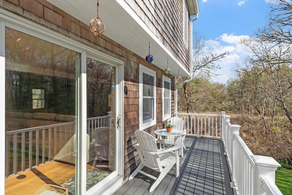 22 Fairfield Dr, Wareham, MA Photo #9