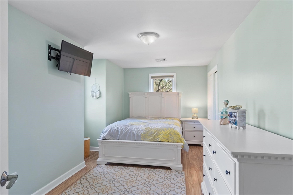 22 Fairfield Dr, Wareham, MA Photo #32