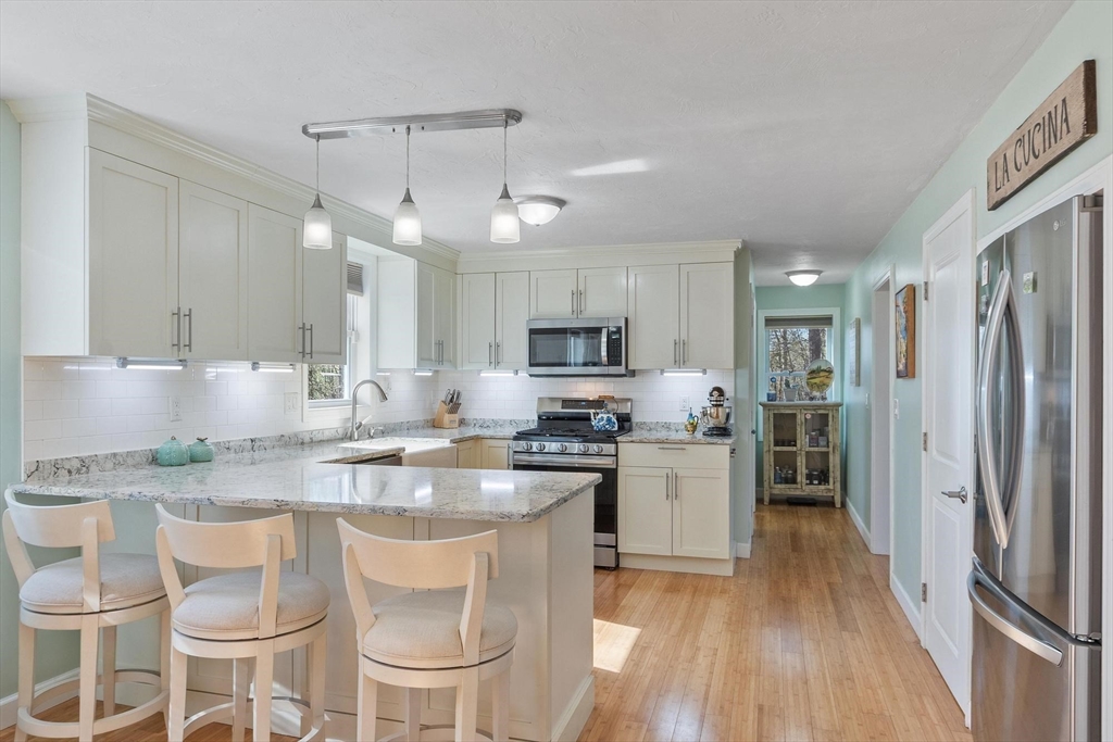22 Fairfield Dr, Wareham, MA Photo #16