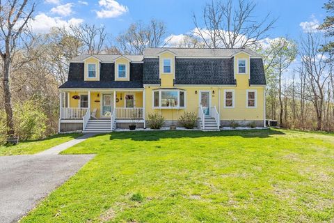 Photo of 22 Fairfield Dr, Wareham, MA 02571 (MLS # 73515531)