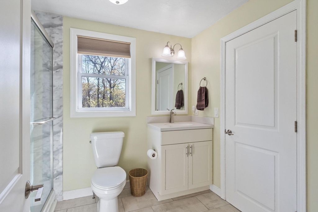 22 Fairfield Dr, Wareham, MA Photo #34