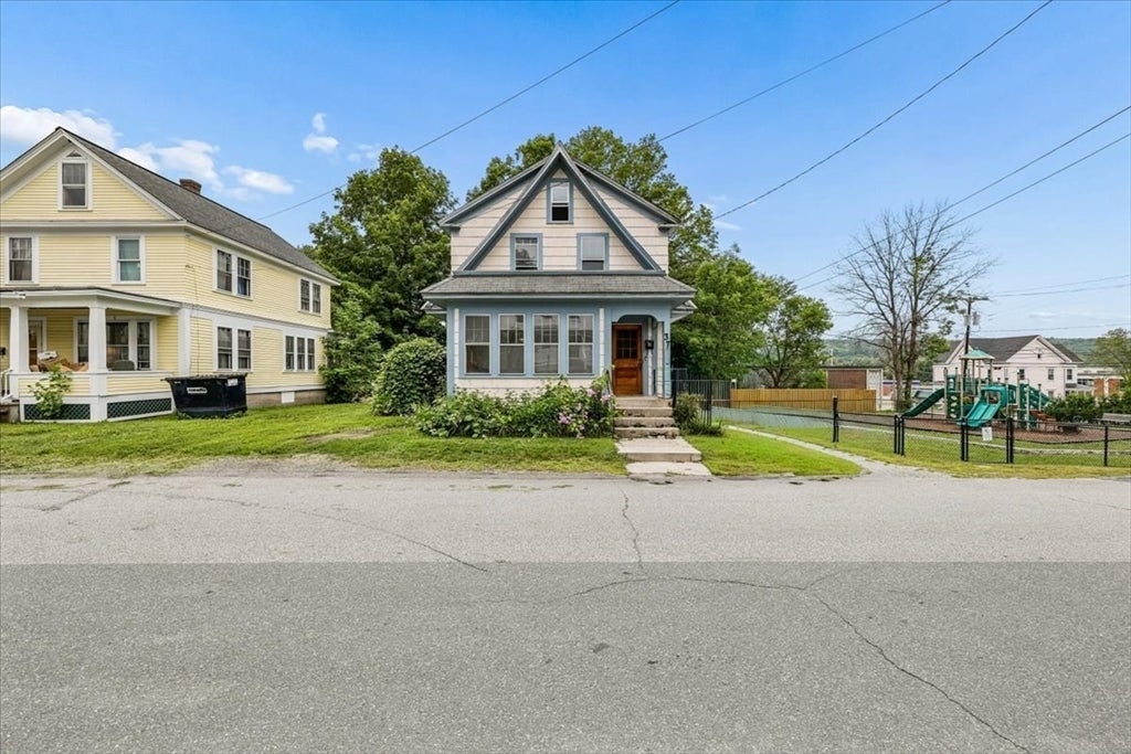 37 Laurel ST, Newport, NH, 37 Laurel ST, Newport, NH Photo #42