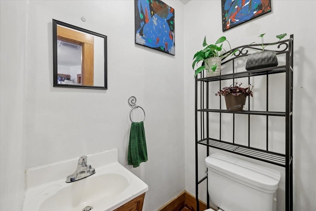 37 Laurel ST, Newport, NH, 37 Laurel ST, Newport, NH Photo #20