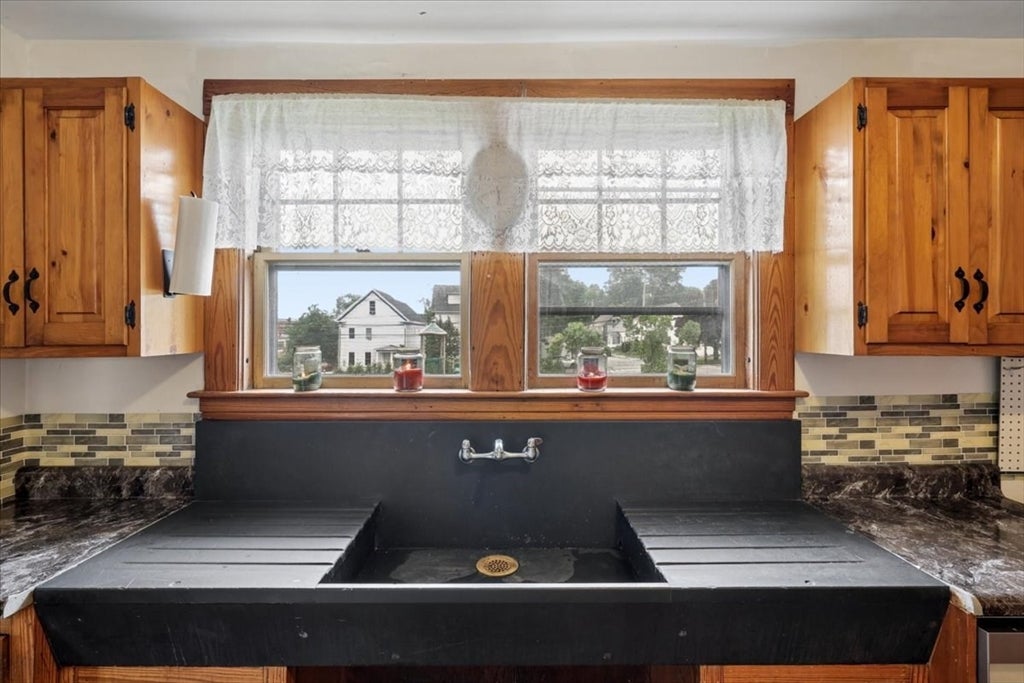 37 Laurel ST, Newport, NH, 37 Laurel ST, Newport, NH Photo #18