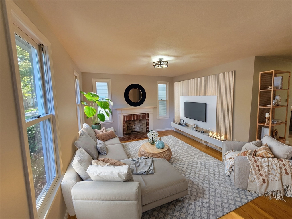 202 Wellman Ave 202