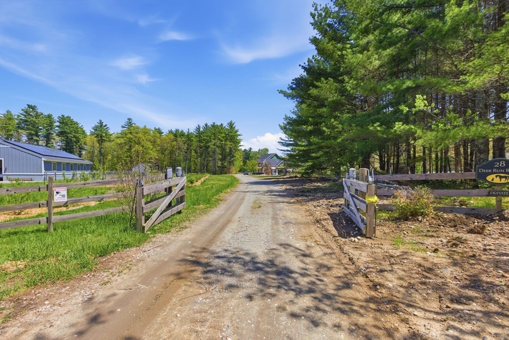28 Deer Run Road