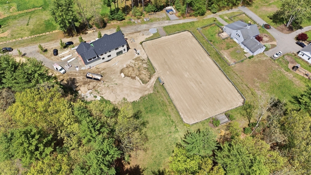 28 Deer Run Road