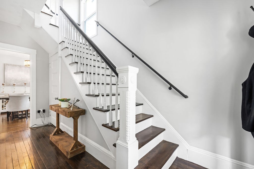4 Bayberry Rd
